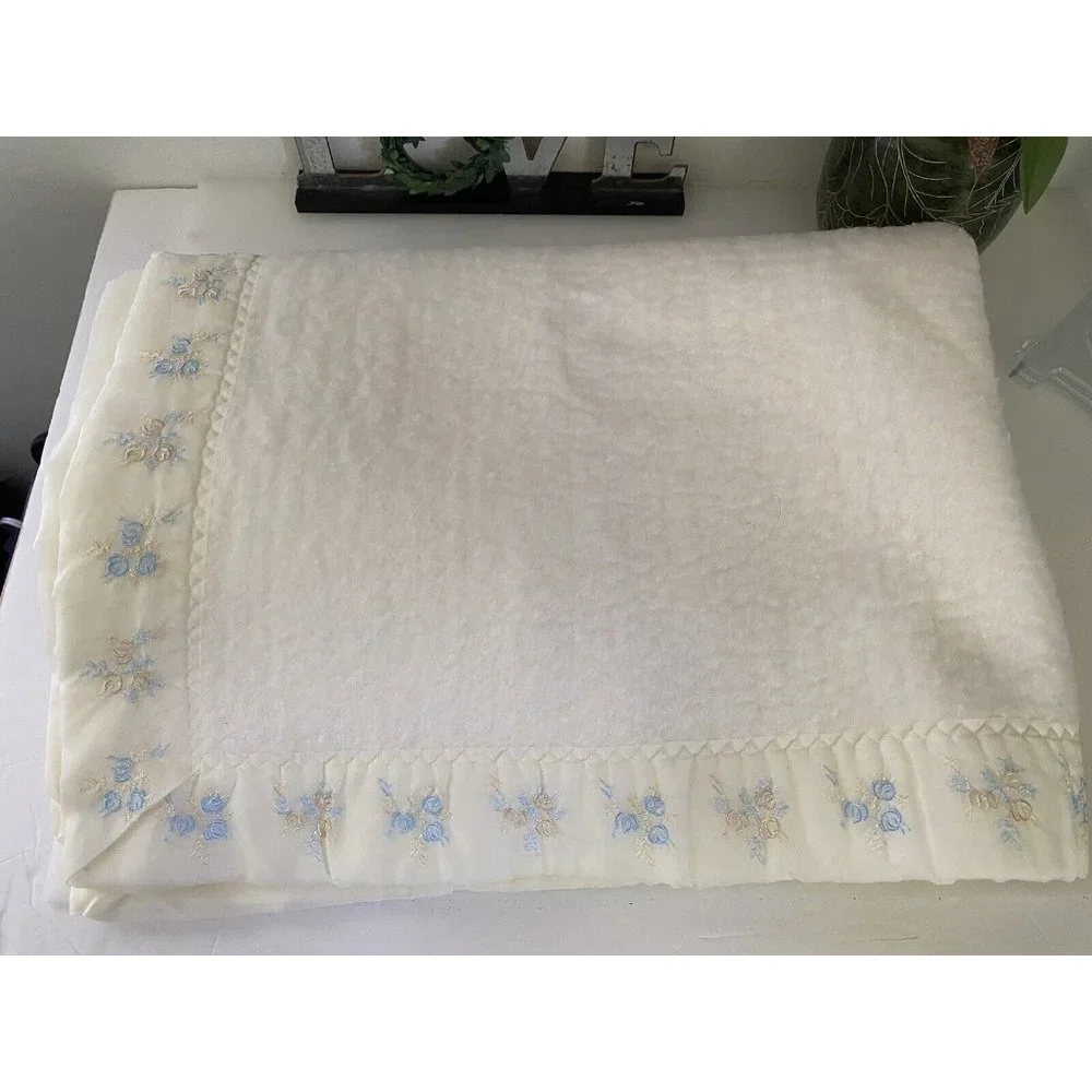 Vintage North‎ Star Acrylic Chatham Baby Blanket Satin Binding Pale Yellow 36x50